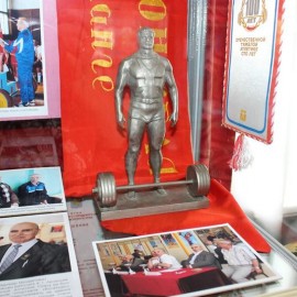 Открытие выставки «Трудом заслуженный почет» в музее истории города Арсеньев 1