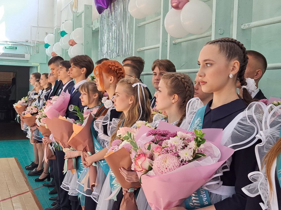 В Арсеньеве прозвенели последние звонки, отмечая окончание учебного года В Арсеньеве прозвенели последние звонки, отмечая окончание учебного года