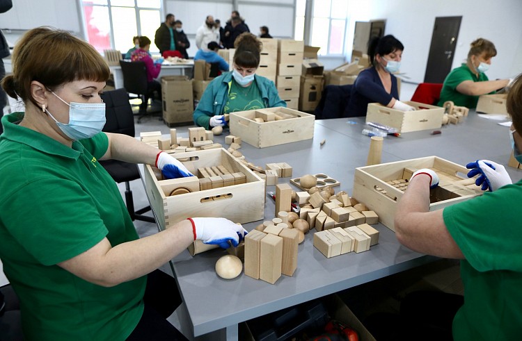 Приморские деревянные игрушки выходят на зарубежные рынки и ставят рекорды в крае