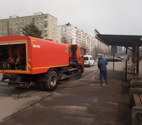 В Арсеньеве идет обработка автобусных остановок 1