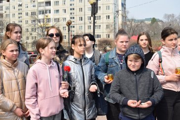 В Арсеньеве учащиеся и преподаватели Детской школы искусств провели акцию «Свеча памяти» 0