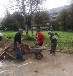 Активисты арсеньевских ТОС проводят субботники на придомовых территориях 1