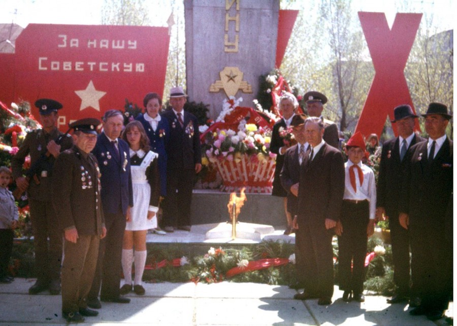Открытие монумента работникам завода, погибшим в годы Великой Отечественной войны