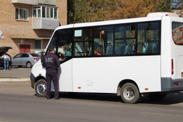 В Арсеньеве проверили соблюдение масочного режима в пассажирском транспорте 2