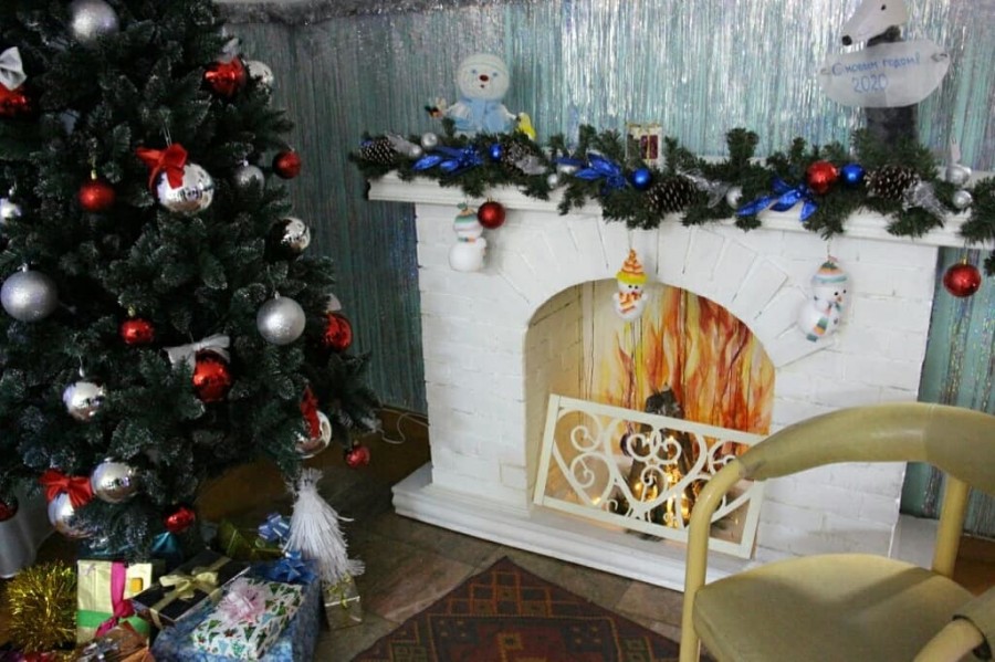 В предпраздничные дни в Детской школе искусств царит атмосфера Нового года и Рождества.