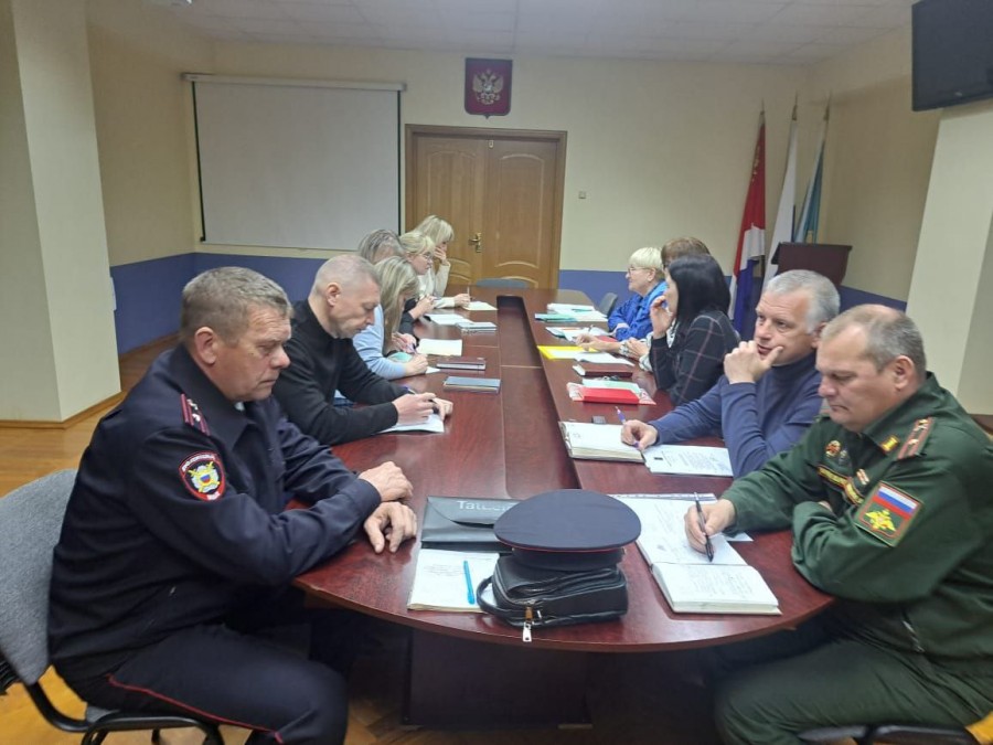 В Арсеньеве прошли семинары по вопросам обеспечения защиты государственной тайны В Арсеньеве прошли семинары по вопросам обеспечения защиты государственной тайны