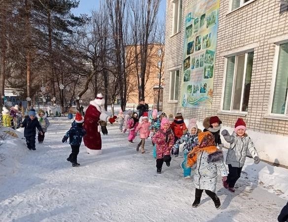 Зимние забавы в арсеньевских детских садах – с пользой для здоровья