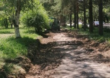 В Арсеньеве начался ремонт тротуара по улице Ленинская