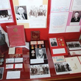Открытие выставки «Трудом заслуженный почет» в музее истории города Арсеньев 16