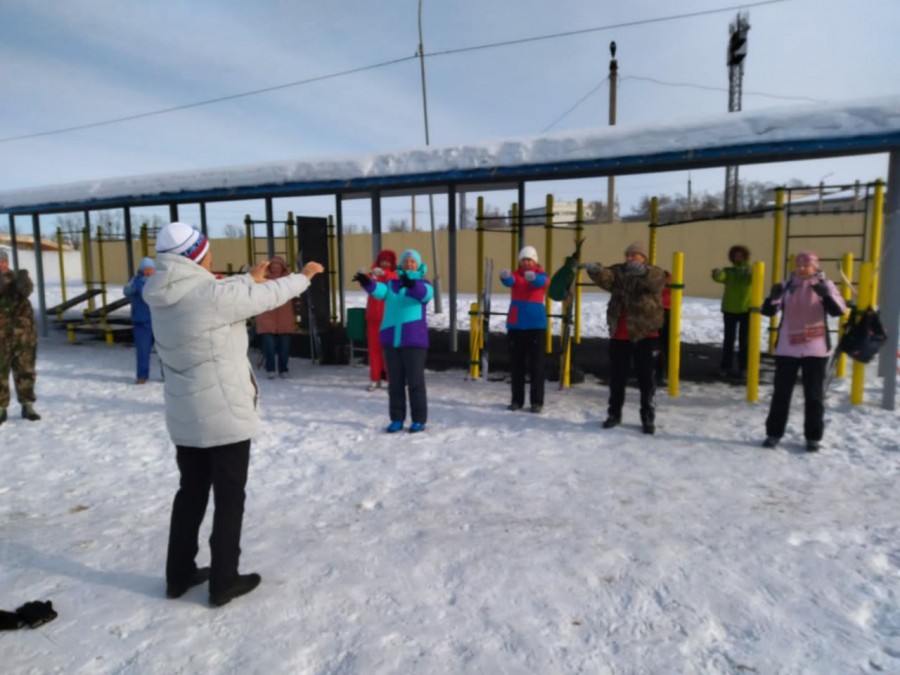 В Арсеньеве состоялся массовый забег на лыжных трассах спортивной школы "Юность"