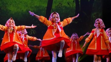 В Арсеньеве состоялся отчетный концерт «Триумфа» на сцене Дворца культуры «Прогресс» 4