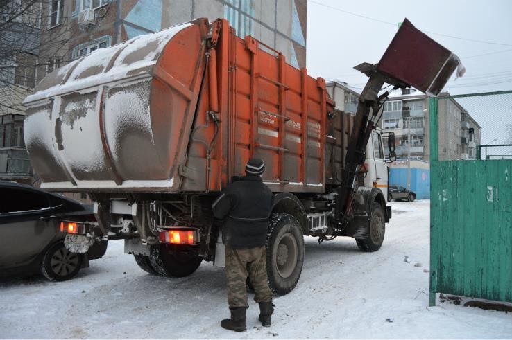 Мусоровозы в городе Арсеньев не смогут забрать мусор