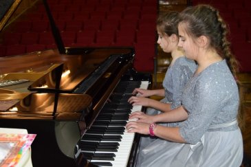 В Арсеньевской Детской школе искусств состоялись школьные конкурсы юных пианистов 0