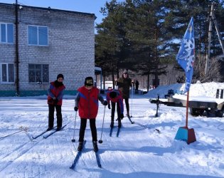 В выходные дни на спортивных базах Арсеньева стали популярны лыжные прогулки 0