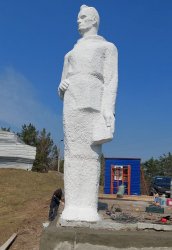 В Арсеньеве продолжаются работы по сохранению памятника В.К. Арсеньеву 1