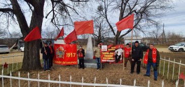 Коммунисты Арсеньевского местного отделения провели автопробег к памятникам 4