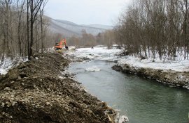 Расчистку русел рек завершают в Спасске-Дальнем и Шкотовском районе