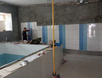 В детском саду № 32 «АБВГДейка» идет капитальный ремонт помещения бассейна.