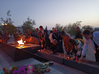 В Арсеньеве состоялось шествие «Свеча памяти», посвященное Дню Победы (Видео) 5