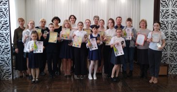 В Детской школе искусств города Арсеньев прошли зональные конкурсы юных музыкантов и театралов