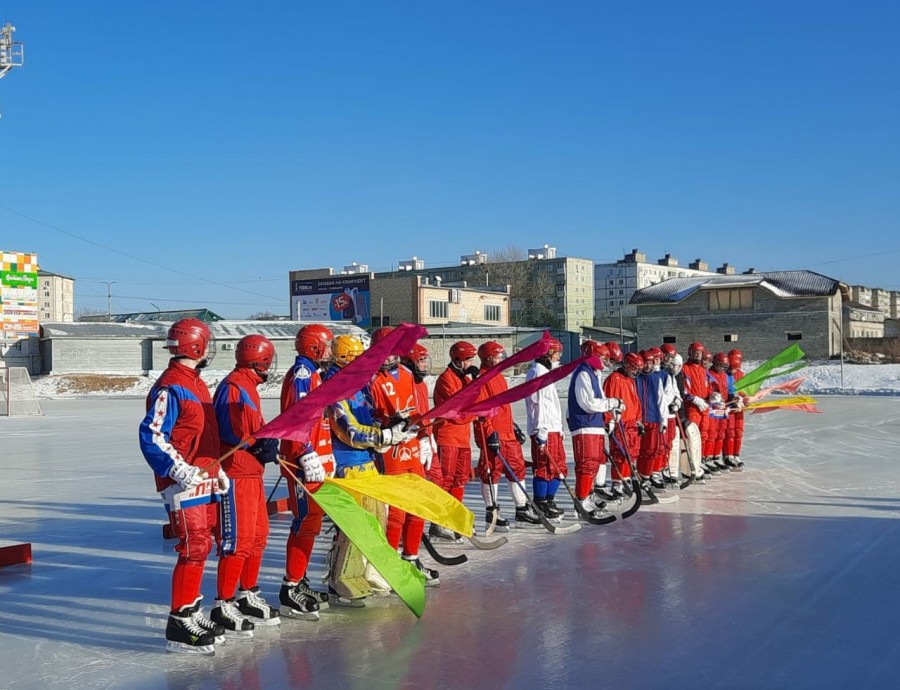 В Арсеньеве открыли зимний сезон на ледовом поле стадиона «Восток»