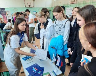 Традиционная «Ярмарка учебных мест» сегодня, 24 октября, прошла на базе школы №1