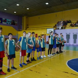Начали турне с востока Баскетбольный клуб «Спартак-Приморье» провел три мастер-класса за один день. 1