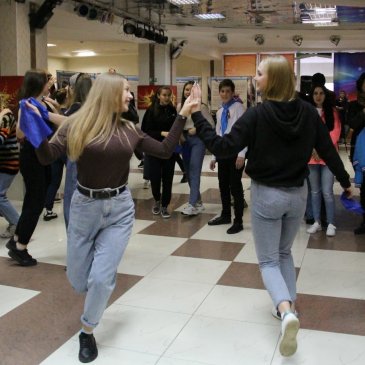 В Арсеньеве концертно-праздничные мероприятия из-за непогоды прошли во Дворце культуры «Прогресс» 2