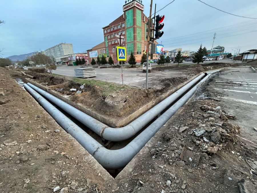 В Арсеньеве продолжается ремонт тепловой сети по ул. Ломоносова