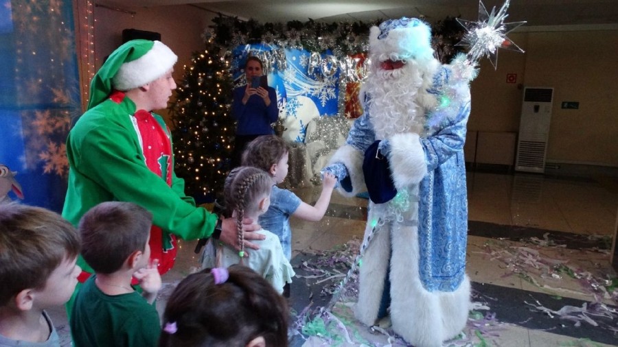 В Арсеньеве уже проходят встречи с Дедом Морозом