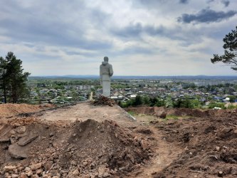 В Арсеньеве продолжается реконструкция видовой площадки на сопке Увальной