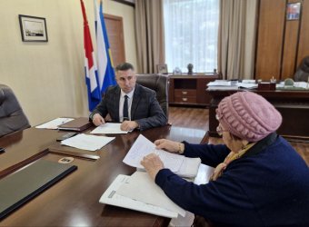 Глава Арсеньевского городского округа еженедельно проводит прием жителей города