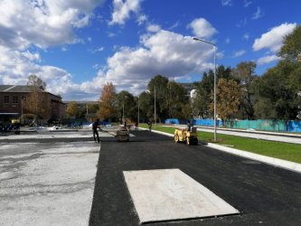 В Арсеньеве продолжается строительство пришкольного стадиона