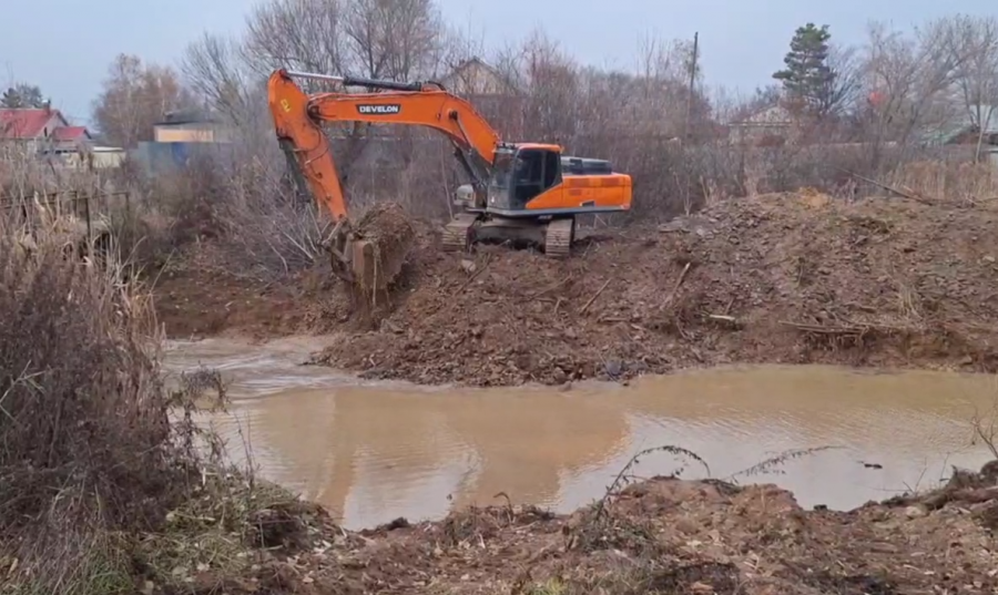 Очистка русла реки Дачной продолжается! Очистка русла реки Дачной продолжается!