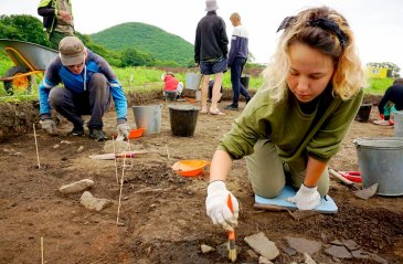 Более 3000 артефактов обнаружили при раскопках на Стеклянухинском городище в Приморье