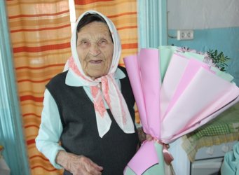 Жительнице Арсеньева исполнилось 102 года