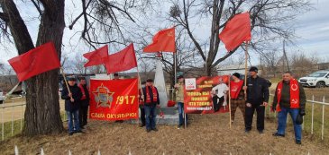 Коммунисты Арсеньевского местного отделения провели автопробег к памятникам 3