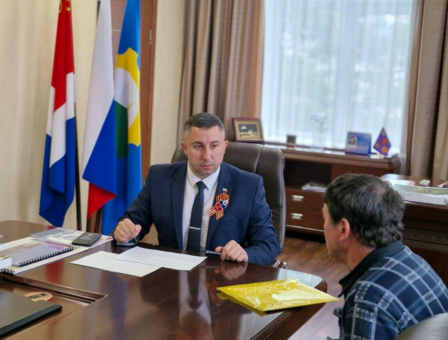Врио Главы Арсеньевского городского округа Сергей Угаров по понедельникам проводит приемы граждан Врио Главы Арсеньевского городского округа Сергей Угаров по понедельникам проводит приемы граждан