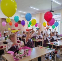 1 сентября, в школах города Арсеньев состоялись торжественные линейки 0