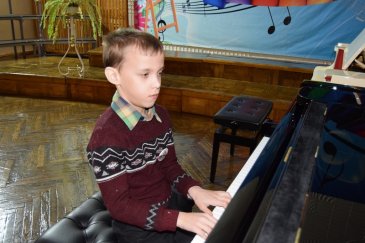 В Арсеньевской Детской школе искусств состоялись школьные конкурсы юных пианистов 2