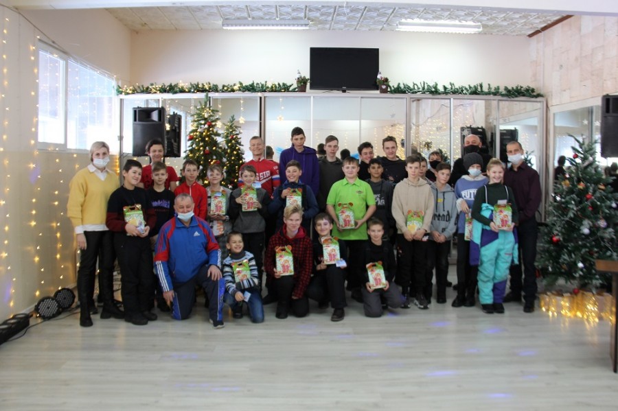 Подарки от Губернатора Приморского края переданы юным лыжникам Арсеньева