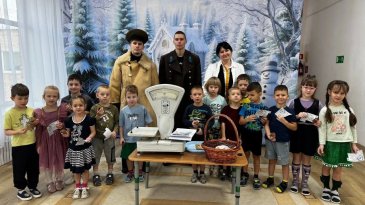 &laquo;Свеча памяти у Невы&raquo;: передача памяти младшим поколениям