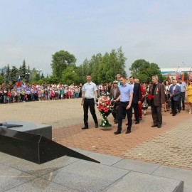 22 июня в Арсеньеве состоялась церемония возложения цветов к обелиску Славы 0