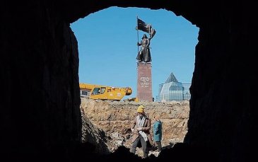Строители фонтана во Владивостоке нашли неизвестный тоннель