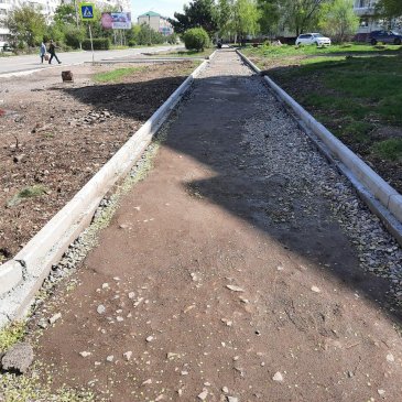 В Арсеньеве продолжаются подготовительные работы к асфальтированию городских улиц и тротуаров. 1