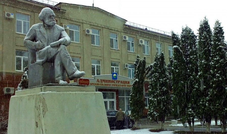 О введении контрольно-пропускного режима в здании администрации Арсеньевского городского округа