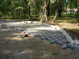 ​В Арсеньеве подошли к завершению работы по первому этапу благоустройства парка «Восток» 5