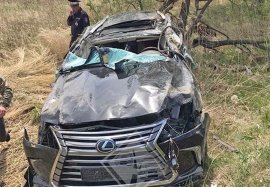 "Машина в фарш": Lexus превратили в груду железа в Приморье