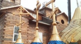 В Арсеньеве освятили купола нового православного храма 1