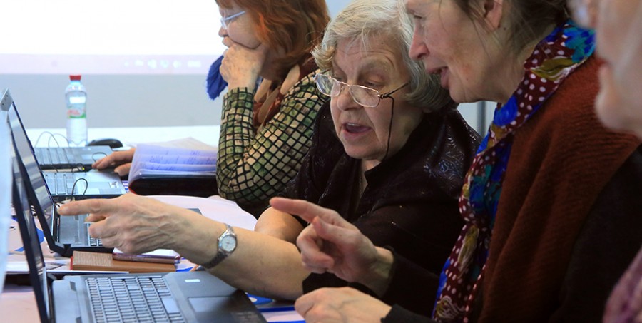 Госдума одобрила поправки к пенсионному законопроекту о выходе женщин на пенсию в 60 лет